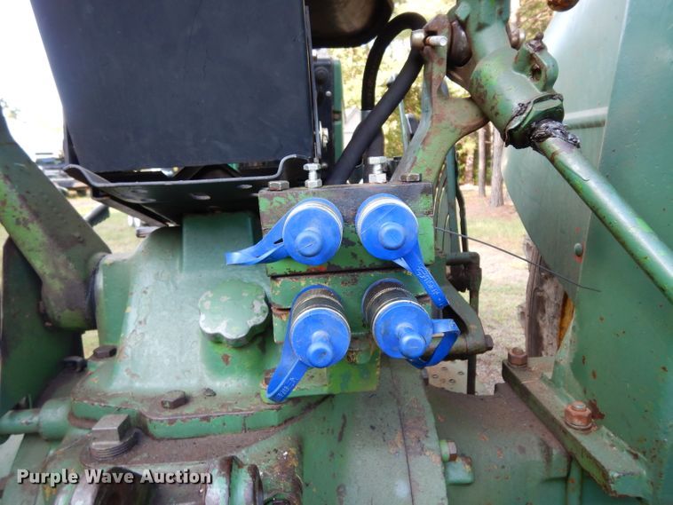 image for item DG6917 John Deere 2030  tractor