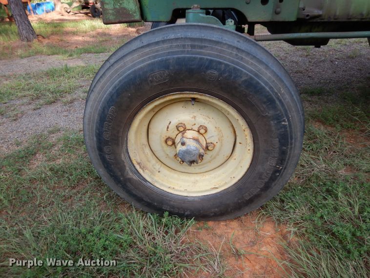 image for item DG6917 John Deere 2030  tractor