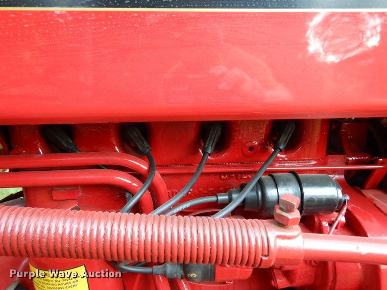 image for item DG6918 International 140  tractor