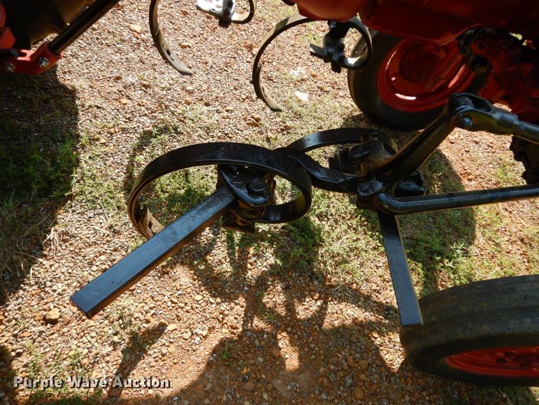 image for item DG6919 Farmall 140  tractor