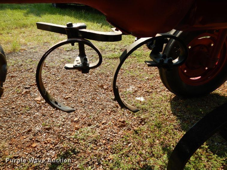 image for item DG6919 Farmall 140  tractor