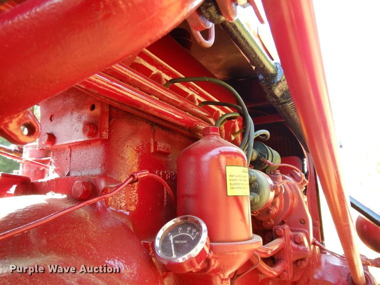 image for item DG6919 Farmall 140  tractor