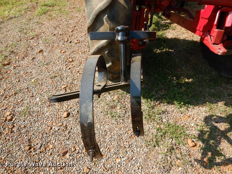 image for item DG6919 Farmall 140  tractor