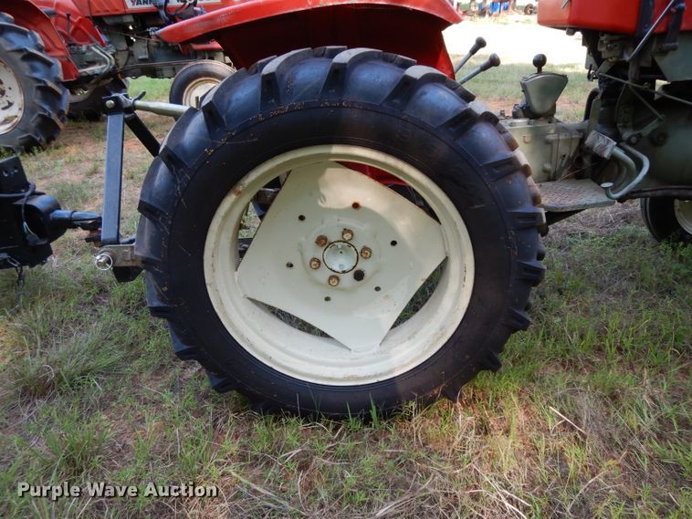 image for item DG6920 Yanmar YM2210  tractor