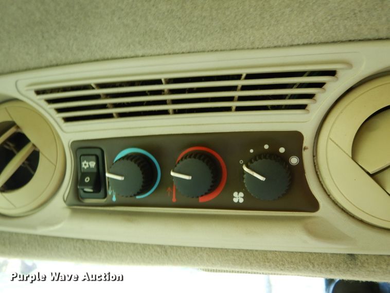 image for item DG6922 John Deere 5320  tractor