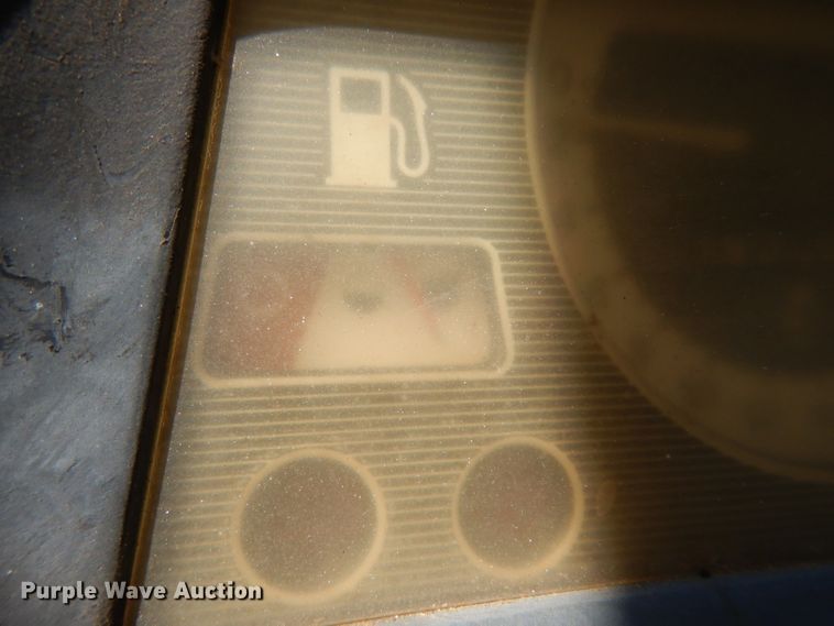 image for item DG6924 Ford 2910  tractor