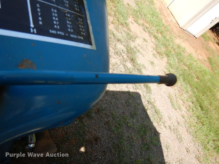 image for item DG6924 Ford 2910  tractor