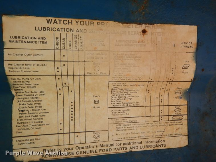 image for item DG6924 Ford 2910  tractor