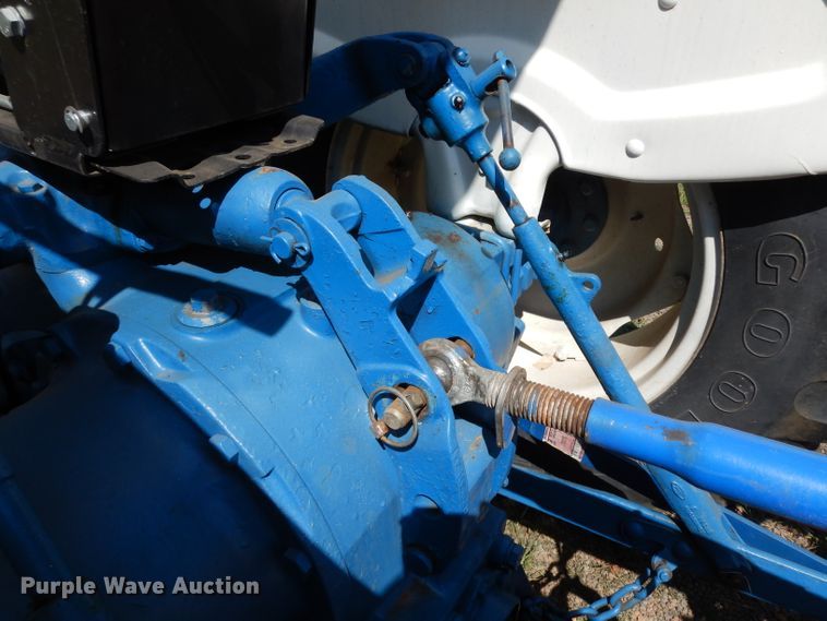 image for item DG6924 Ford 2910  tractor