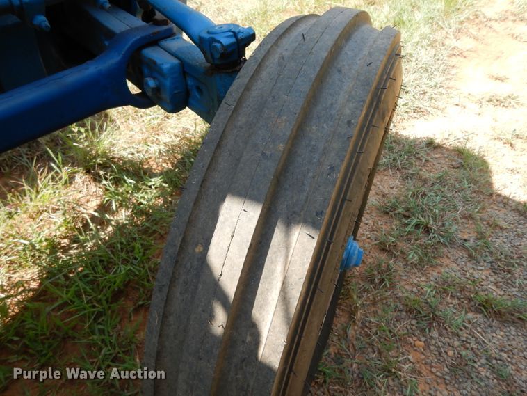 image for item DG6924 Ford 2910  tractor