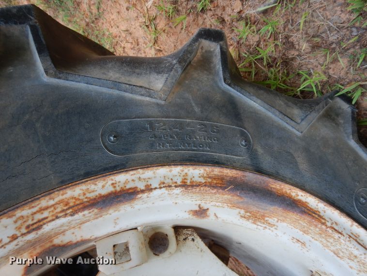 image for item DG6940 Yanmar 3000  tractor