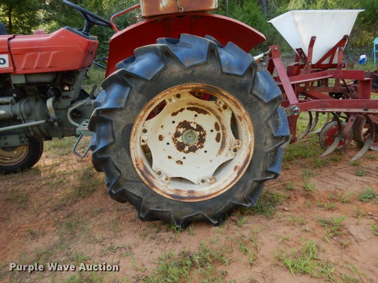 image for item DG6940 Yanmar 3000  tractor