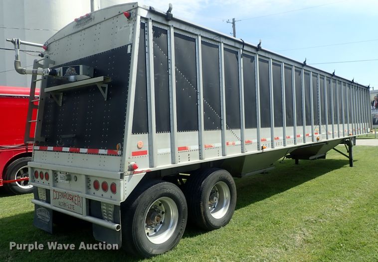 image for item DI4641 2003 Corn Husker Ultra-Lite double hopper bottom grain trailer