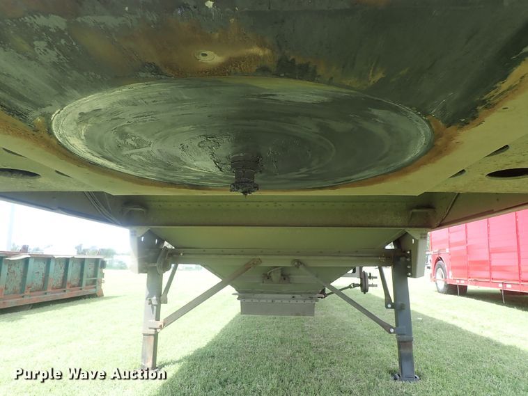 image for item DI4641 2003 Corn Husker Ultra-Lite double hopper bottom grain trailer