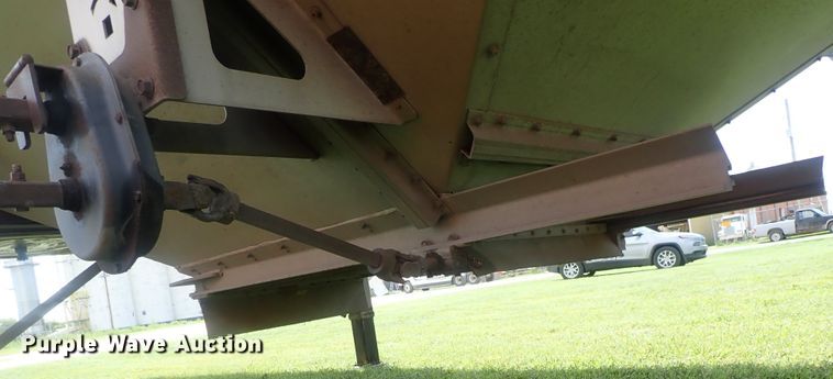 image for item DI4641 2003 Corn Husker Ultra-Lite double hopper bottom grain trailer
