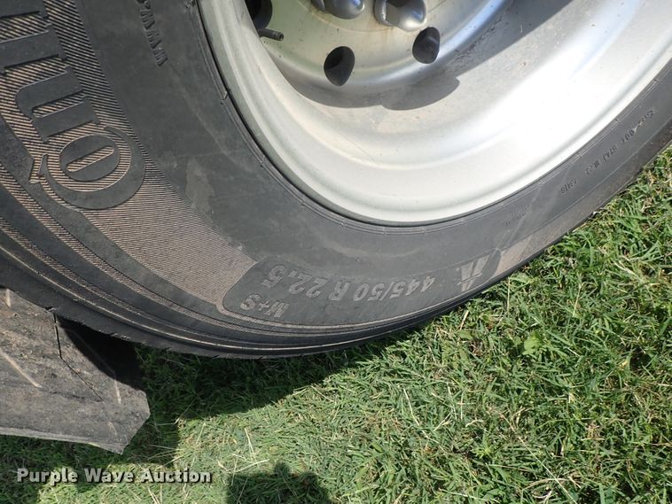 image for item DI4641 2003 Corn Husker Ultra-Lite double hopper bottom grain trailer