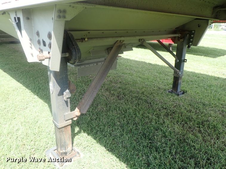 image for item DI4641 2003 Corn Husker Ultra-Lite double hopper bottom grain trailer