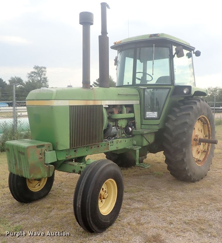 image for item DI4689 1973 John Deere 4430  tractor