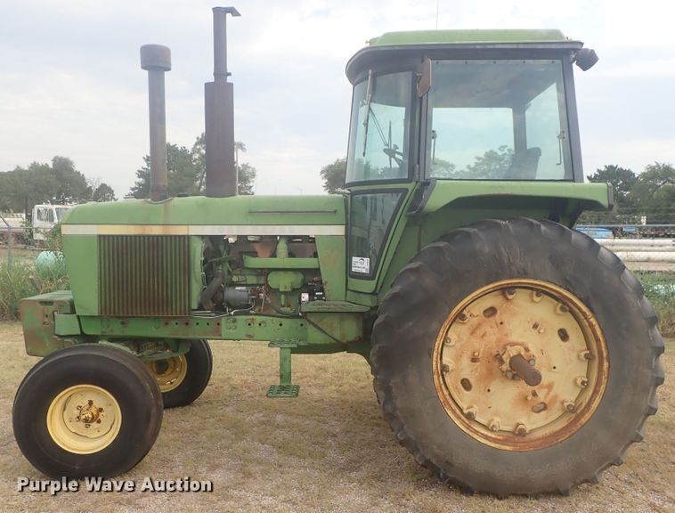 image for item DI4689 1973 John Deere 4430  tractor
