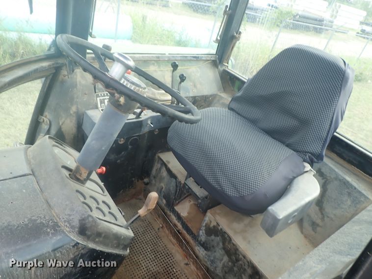 image for item DI4689 1973 John Deere 4430  tractor