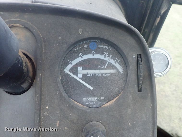 image for item DI4689 1973 John Deere 4430  tractor