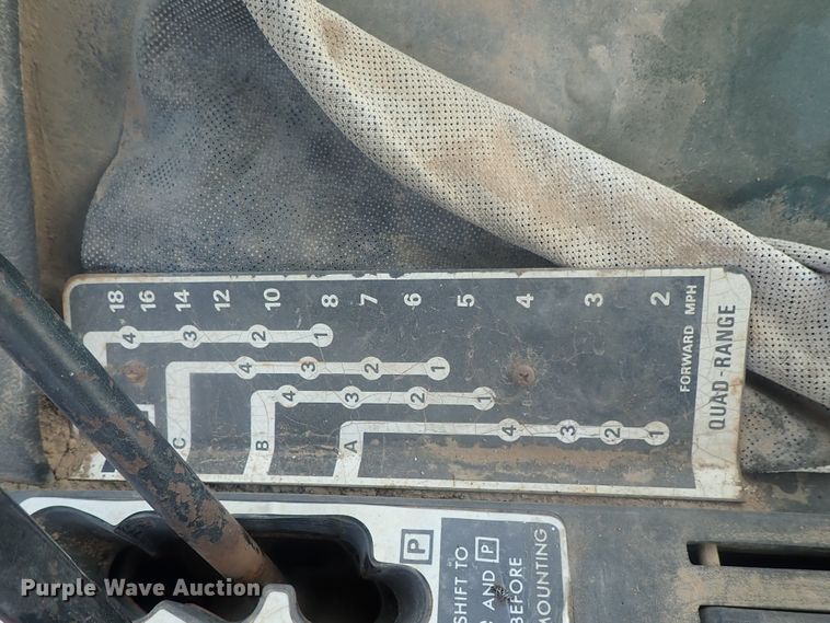 image for item DI4689 1973 John Deere 4430  tractor