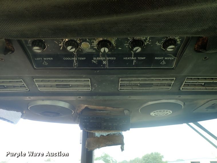 image for item DI4689 1973 John Deere 4430  tractor