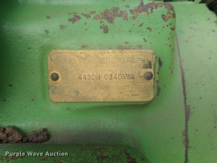 image for item DI4689 1973 John Deere 4430  tractor