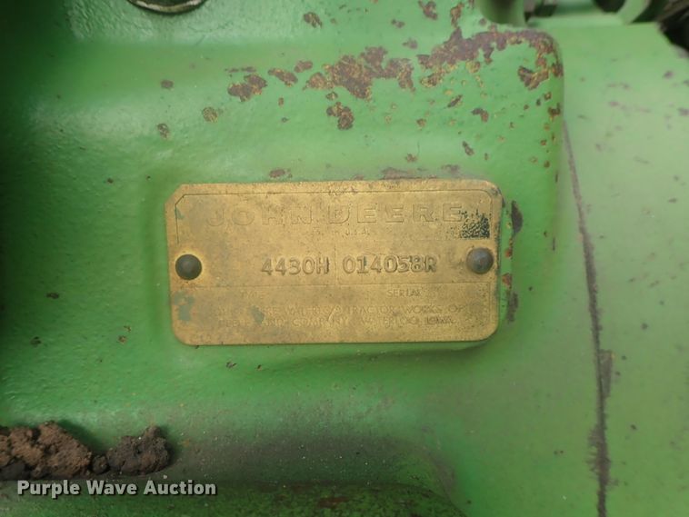 image for item DI4689 1973 John Deere 4430  tractor