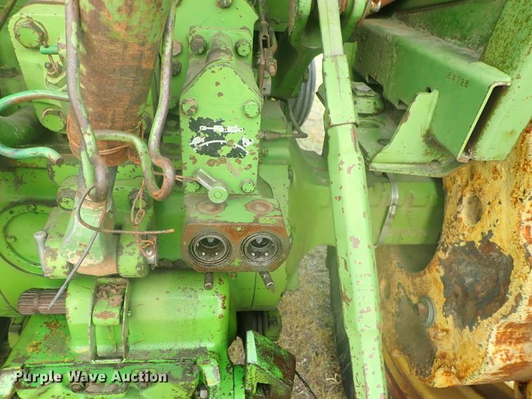image for item DI4689 1973 John Deere 4430  tractor