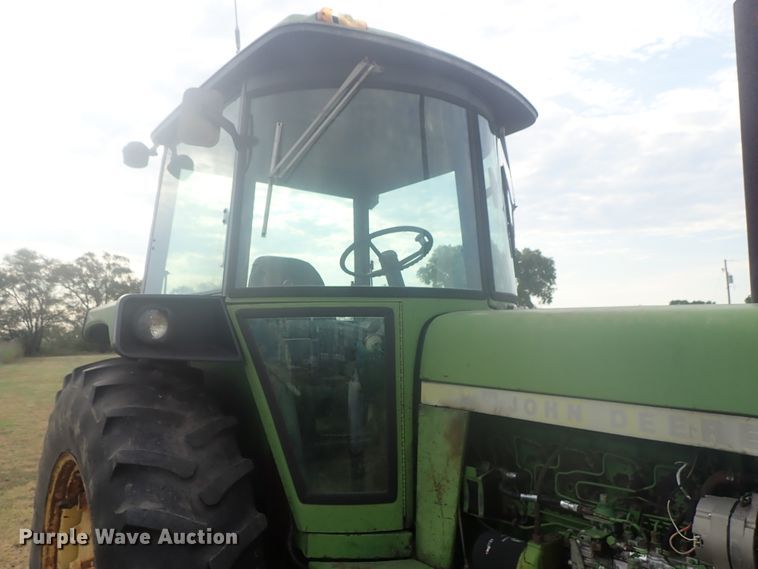 image for item DI4689 1973 John Deere 4430  tractor