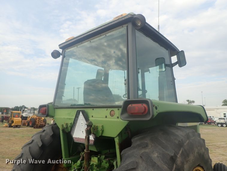 image for item DI4689 1973 John Deere 4430  tractor