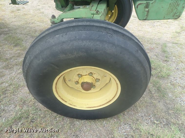 image for item DI4689 1973 John Deere 4430  tractor