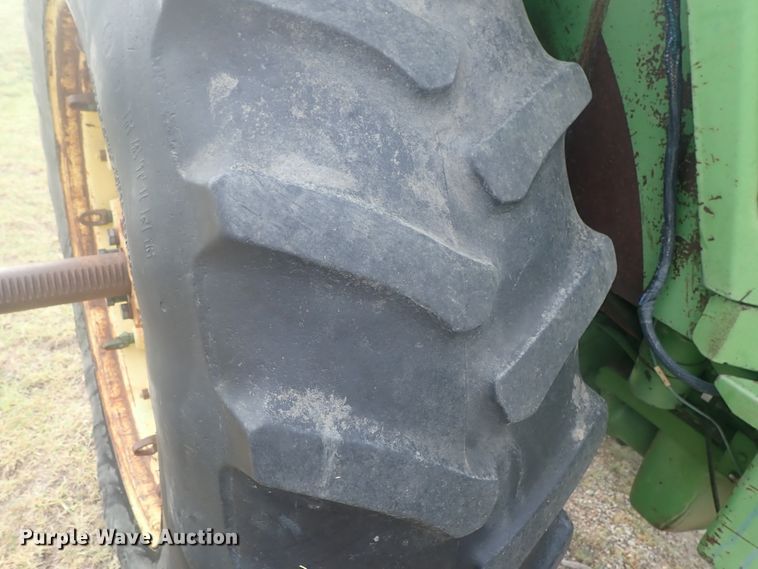 image for item DI4689 1973 John Deere 4430  tractor