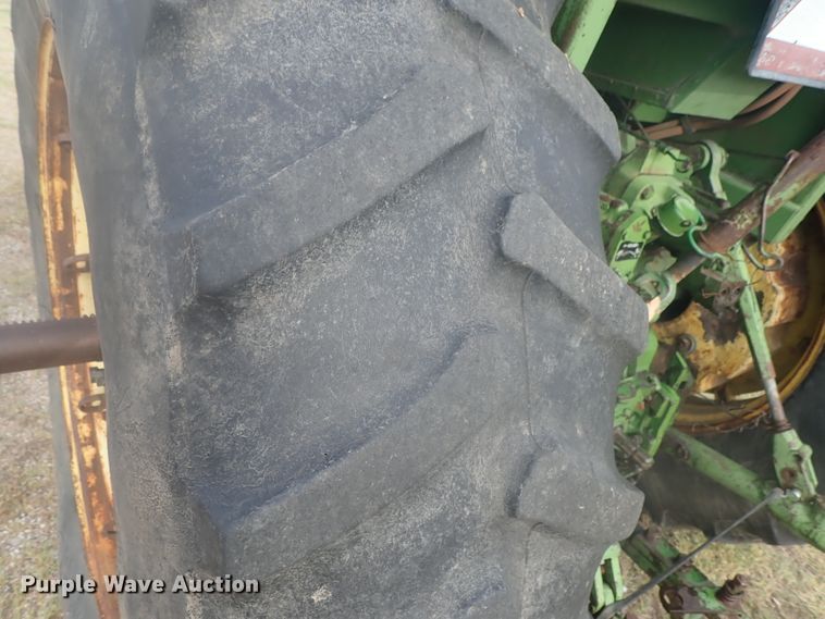 image for item DI4689 1973 John Deere 4430  tractor