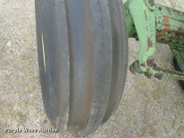 image for item DI4689 1973 John Deere 4430  tractor