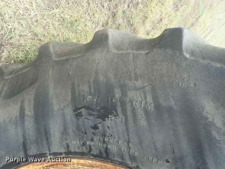 image for item DI4689 1973 John Deere 4430  tractor