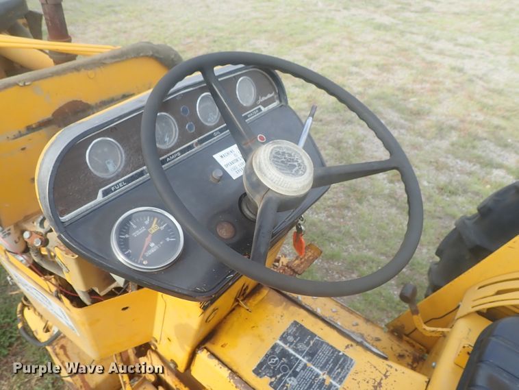 image for item DI4691 International 2400A  tractor