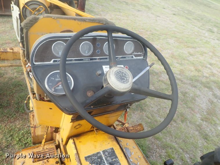 image for item DI4691 International 2400A  tractor