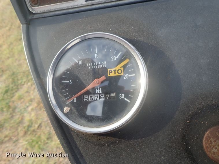 image for item DI4691 International 2400A  tractor