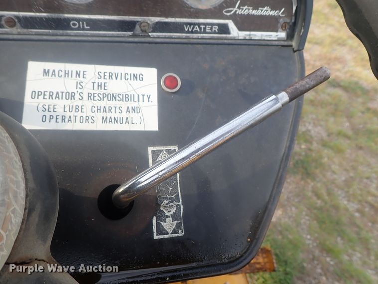 image for item DI4691 International 2400A  tractor