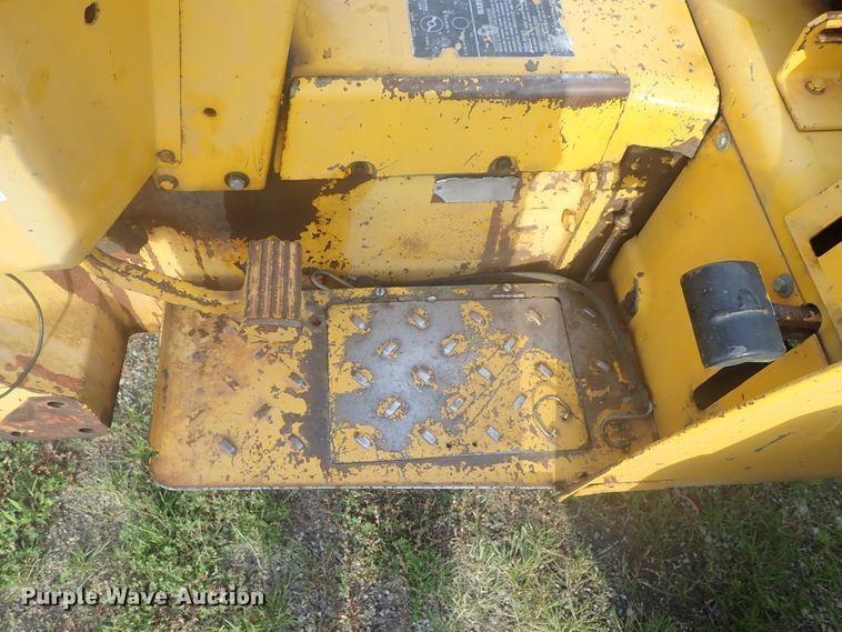 image for item DI4691 International 2400A  tractor