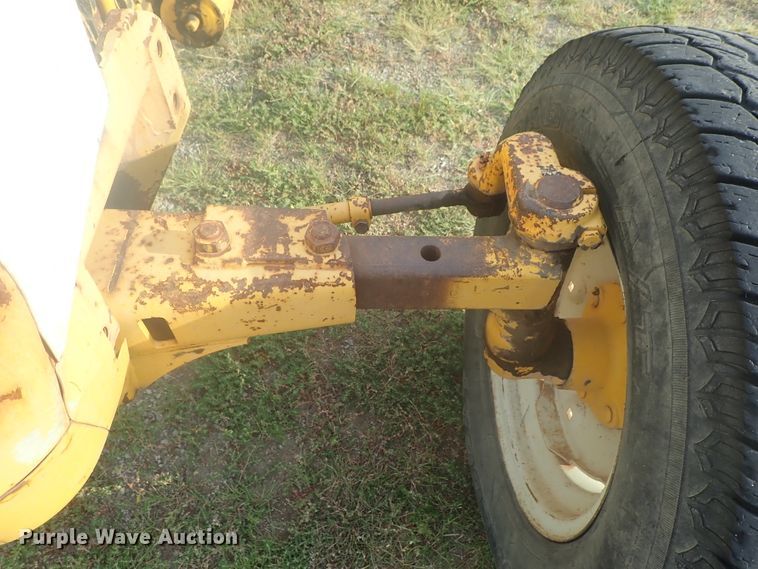 image for item DI4691 International 2400A  tractor