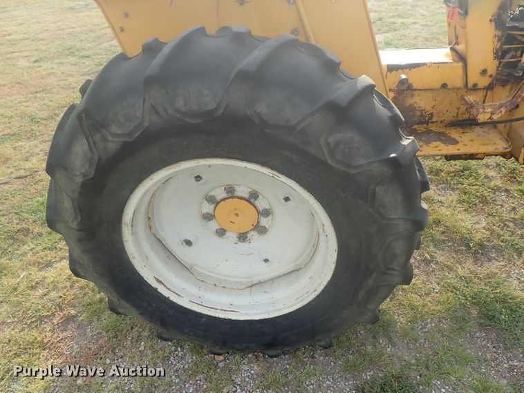 image for item DI4691 International 2400A  tractor