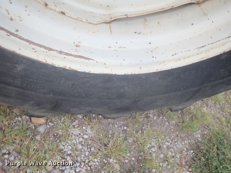 image for item DI4691 International 2400A  tractor