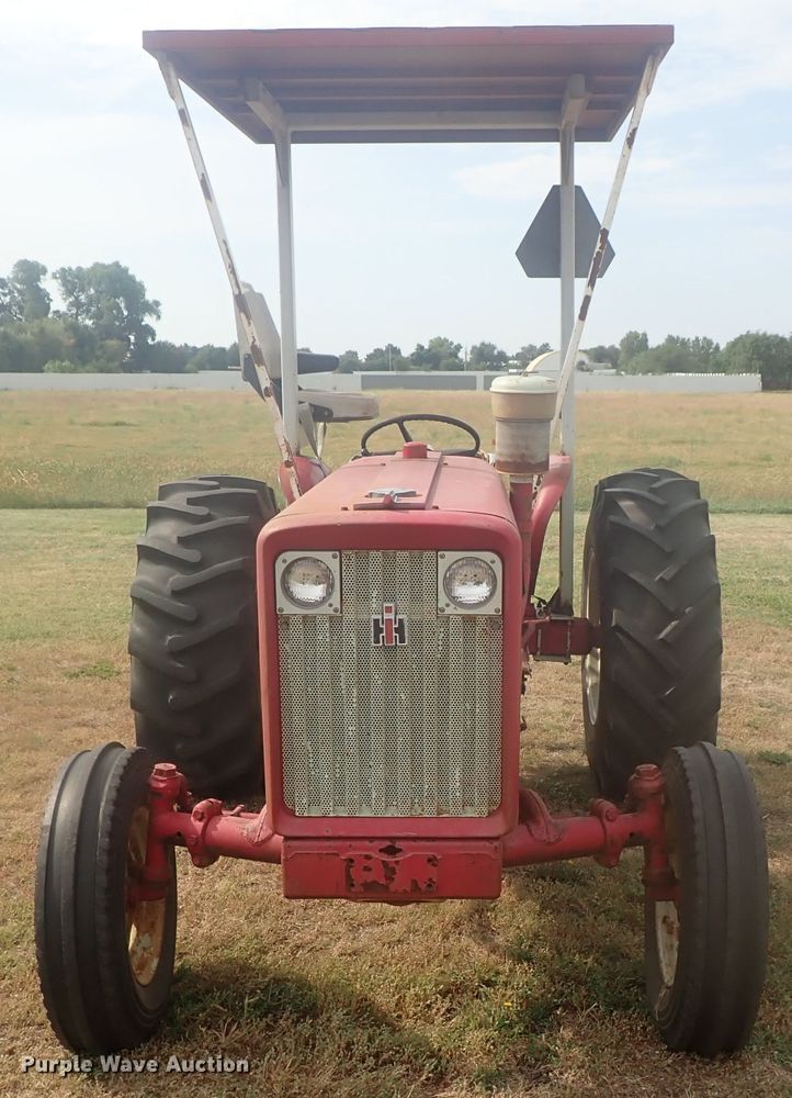 image for item DI4695 1964 International 606  tractor