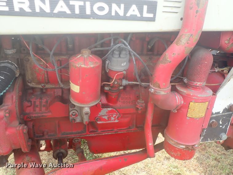 image for item DI4695 1964 International 606  tractor