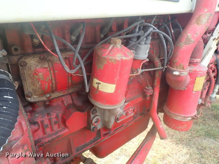 image for item DI4695 1964 International 606  tractor