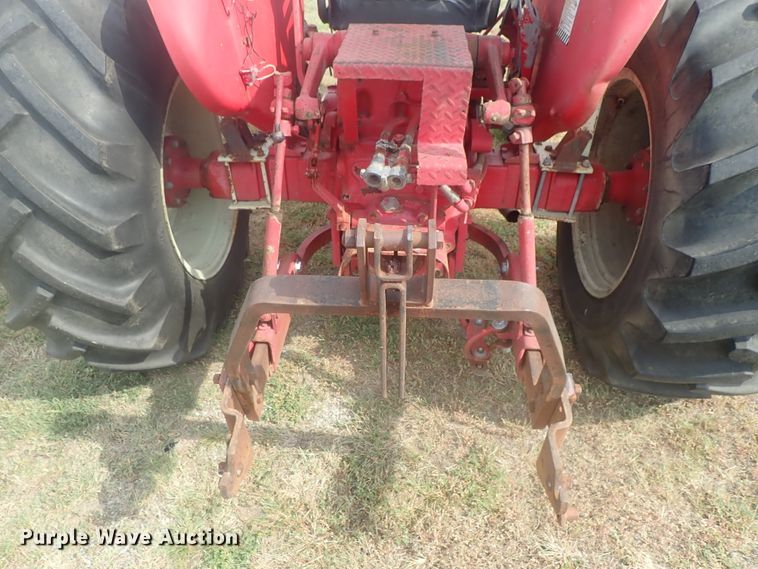 image for item DI4695 1964 International 606  tractor