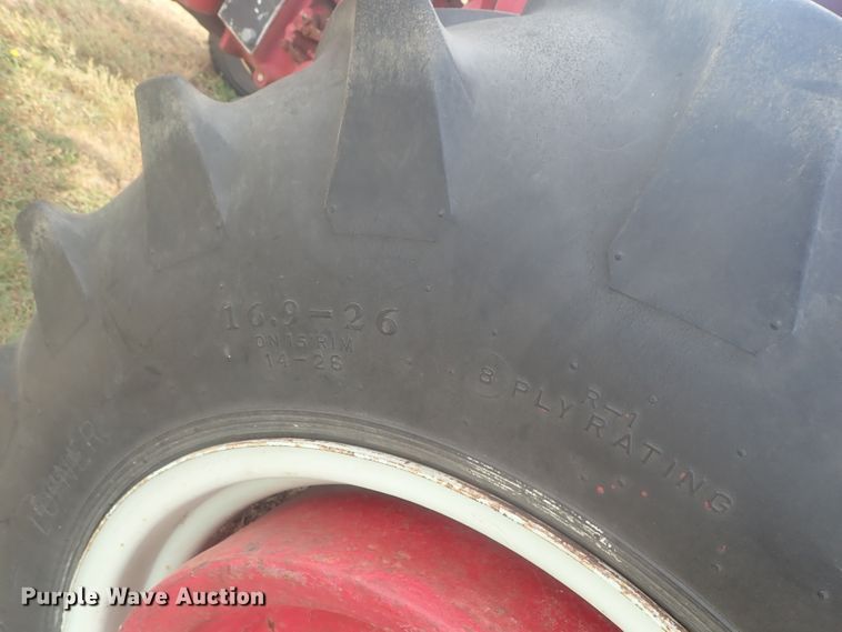 image for item DI4695 1964 International 606  tractor